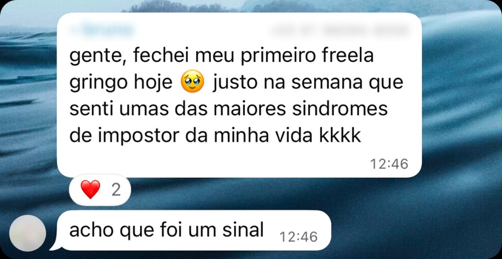 Depoimento de aluno 16: print de conversa com resultado em Upwork ou freelas internacionais.